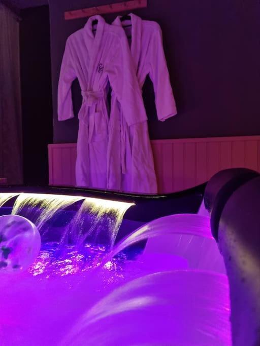 Royal Room Jacuzzi Haut De Gamme Centre Ville Mulhouse Luaran gambar