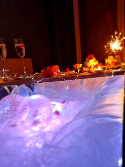 Royal Room Jacuzzi Haut De Gamme Centre Ville Mulhouse Luaran gambar
