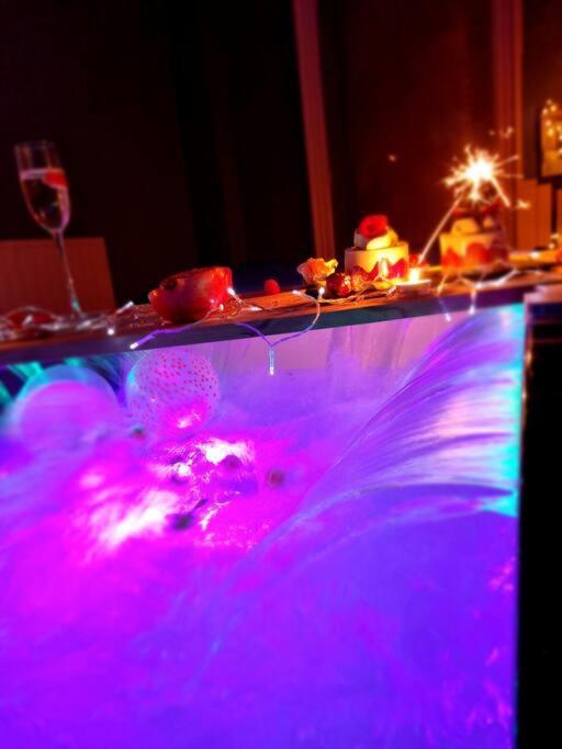 Royal Room Jacuzzi Haut De Gamme Centre Ville Mulhouse Luaran gambar
