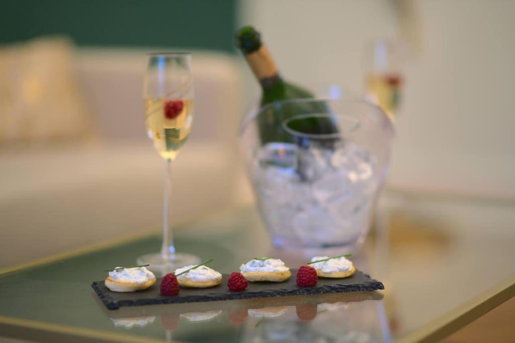 Royal Room Jacuzzi Haut De Gamme Centre Ville Mulhouse Luaran gambar